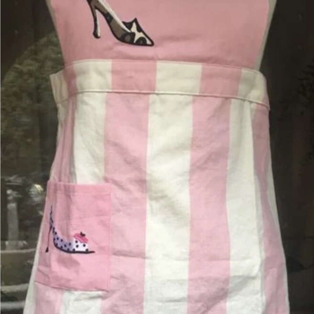 “Will cook for shoes “ apron Novelty kitchen apron - Picture 3 of 3